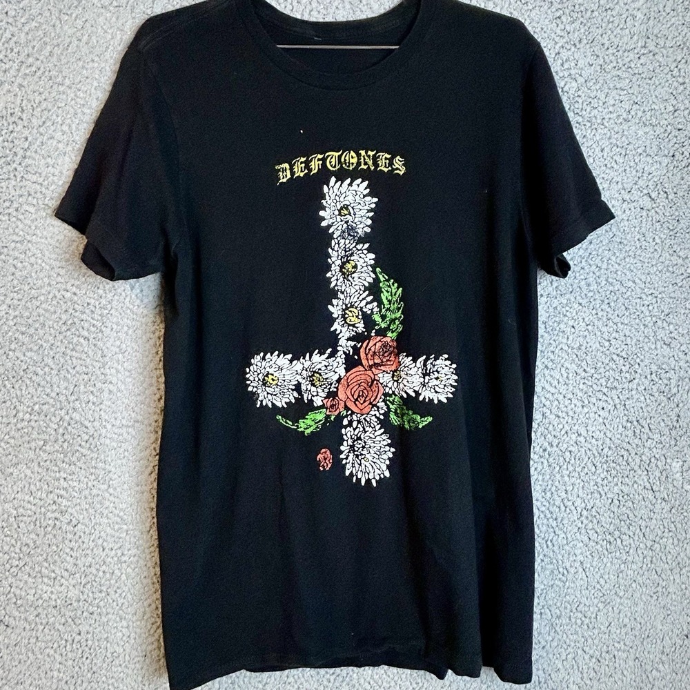 Deftones Upside-Down Floral Cross T Shirt Size Medium Tour Merch
